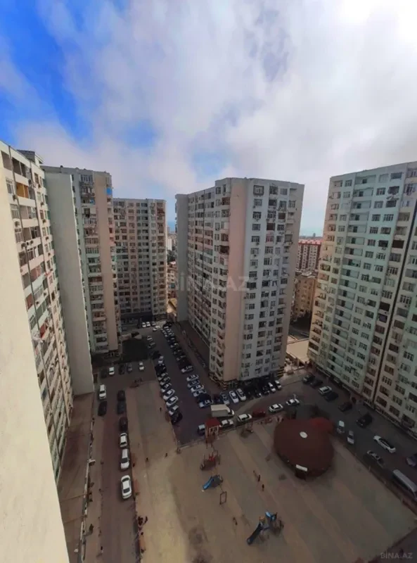 Satılır 3 otaqlı mənzil 110 m²