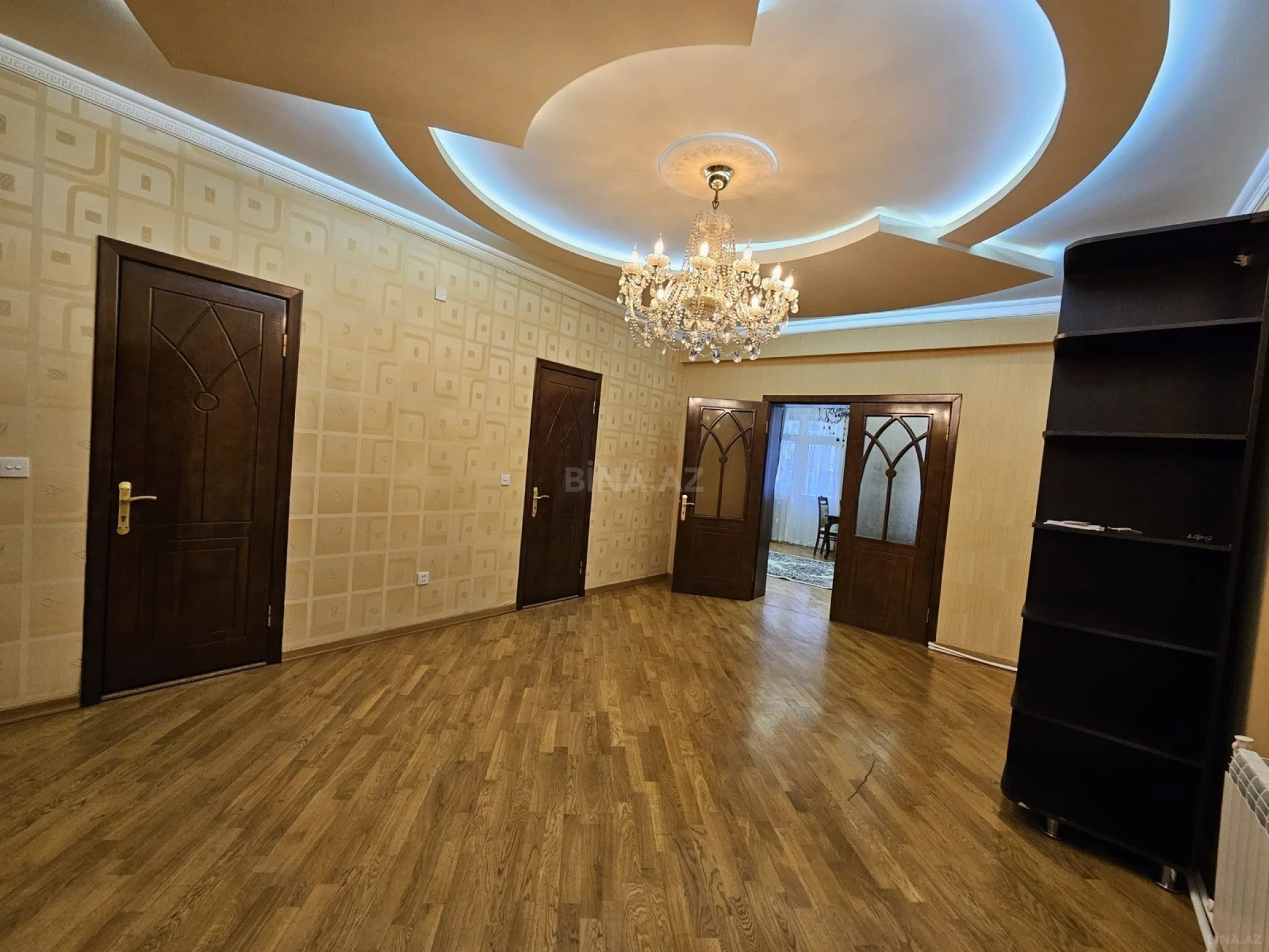 Satılır 2 otaqlı mənzil 128 m²