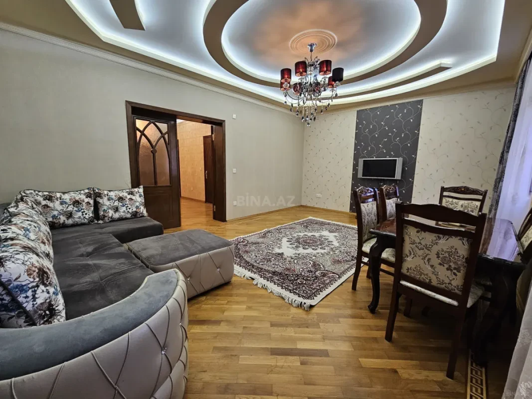 Satılır 2 otaqlı mənzil 128 m²