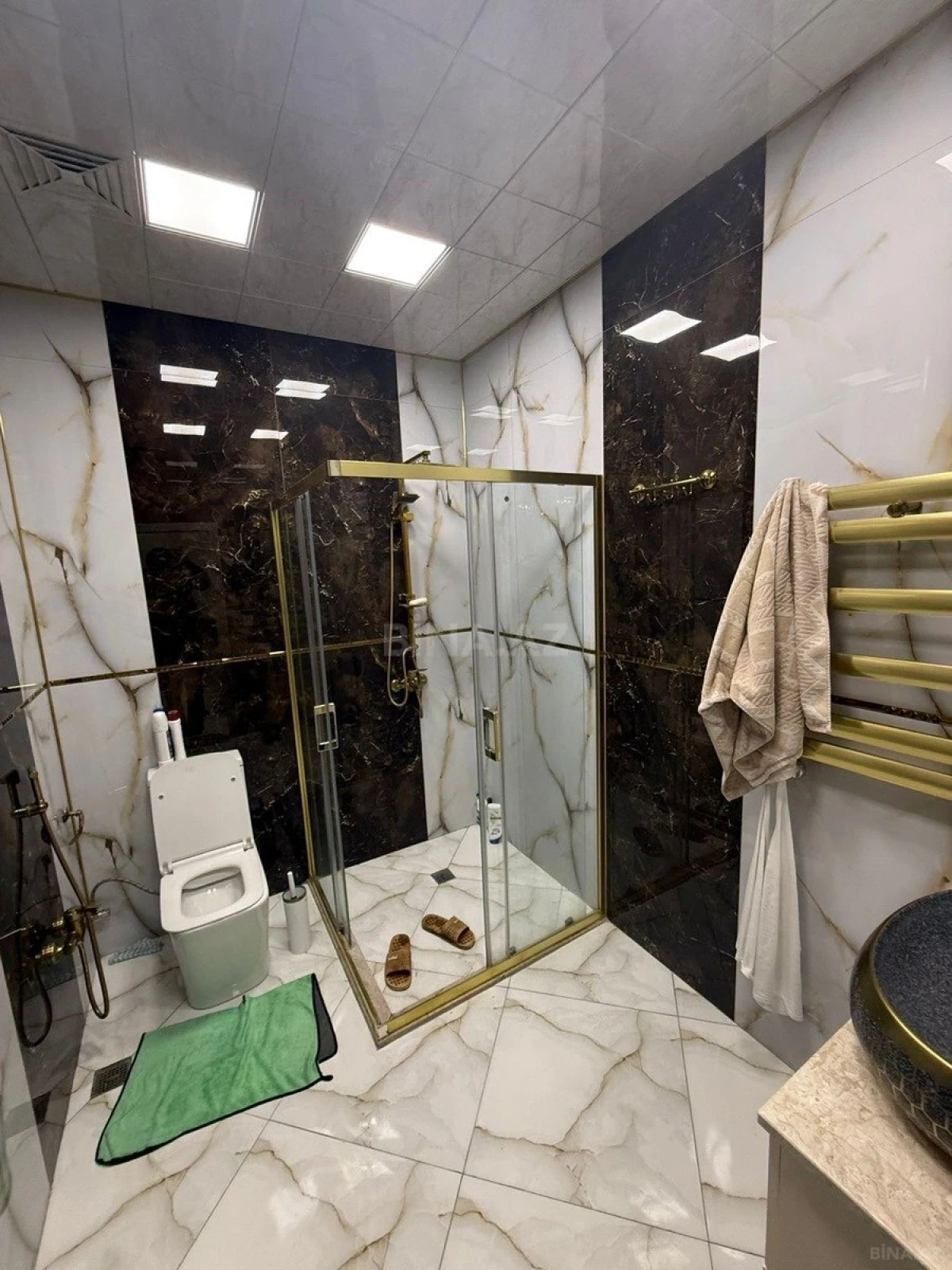 Satılır 4 otaqlı mənzil 130 m²