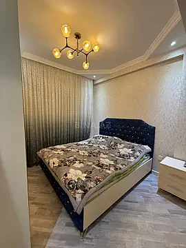 Satılır 4 otaqlı mənzil 130 m²