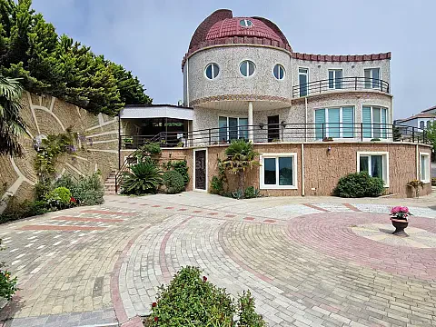 Satılır 9 otaqlı həyət evi 700 m² — Bakı, Badamdar 9 otaq 700.00 m²