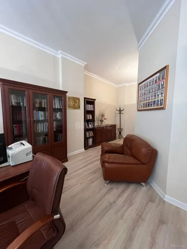 Kirayə verilir 3 otaqlı ofis 110 m²