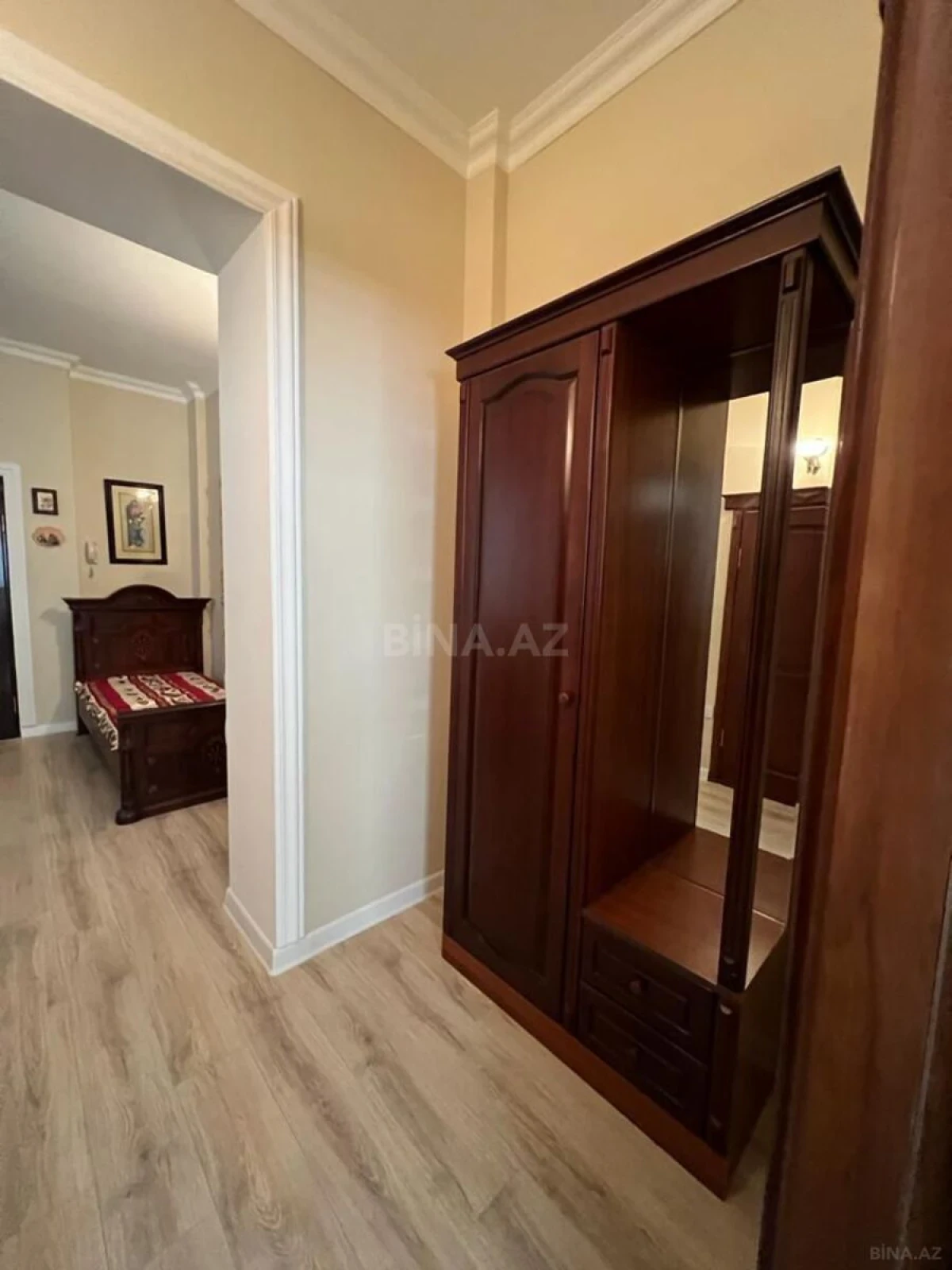 Kirayə verilir 3 otaqlı ofis 110 m²