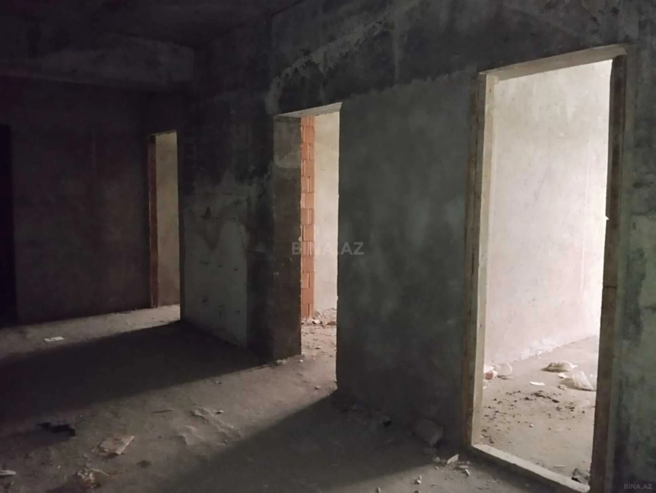 Satılır 2 otaqlı mənzil 106 m²