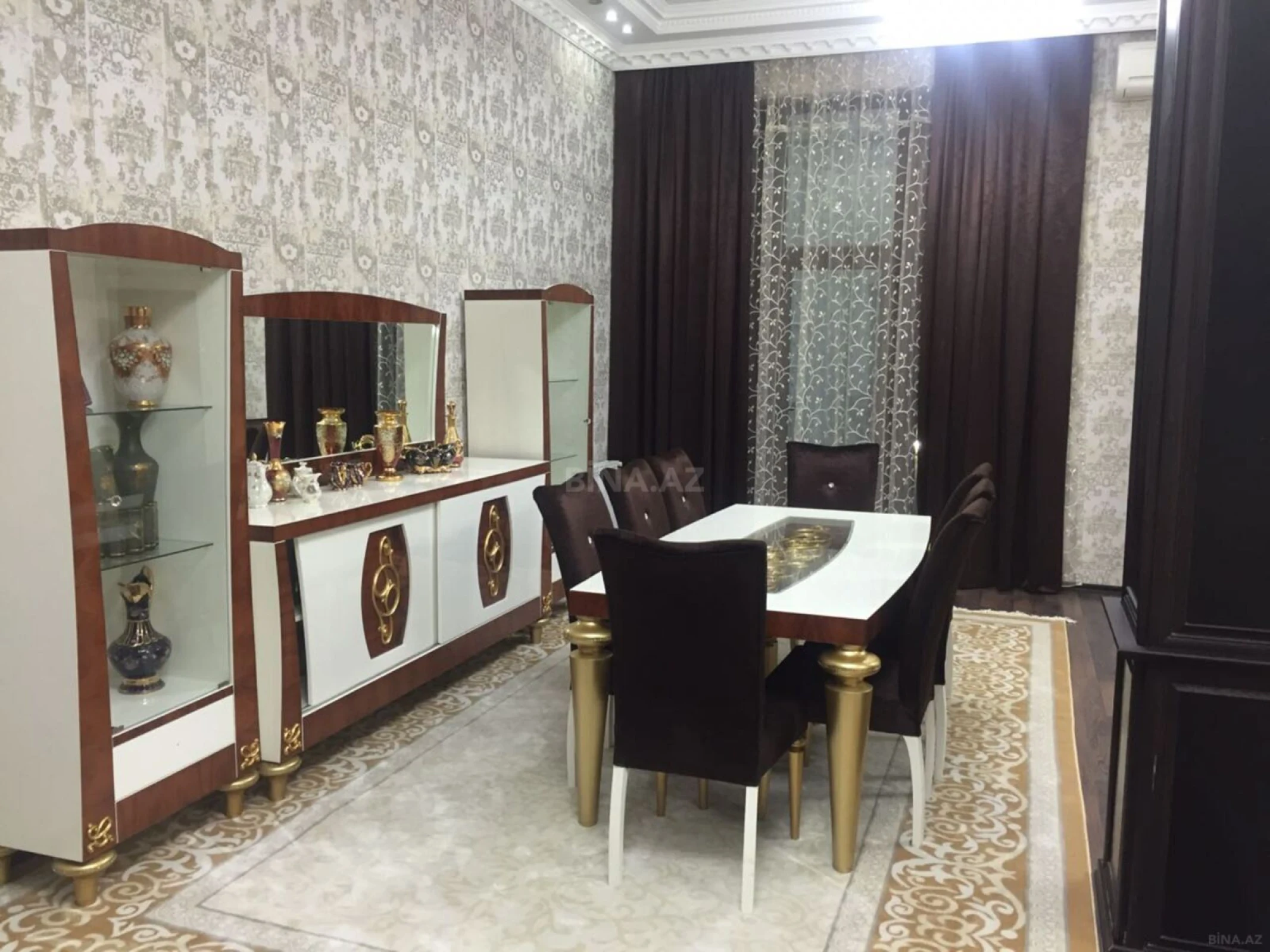 Satılır 5 otaqlı həyət evi 800 m²