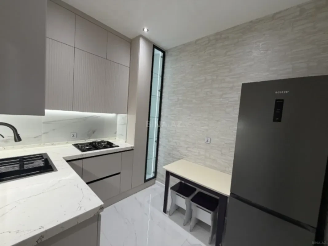 Kirayə verilir 2 otaqlı mənzil 65 m²