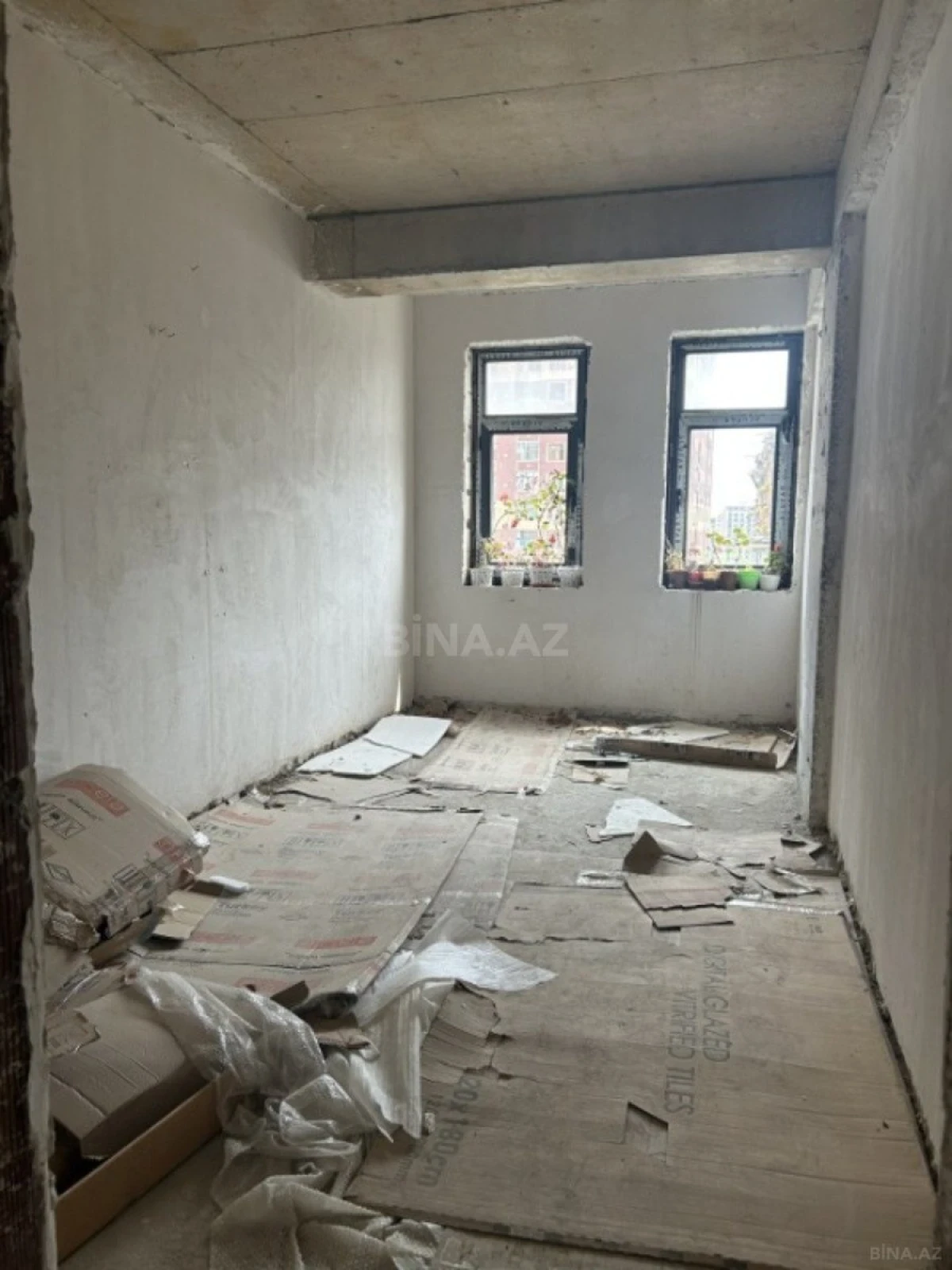Satılır 3 otaqlı mənzil 115 m²