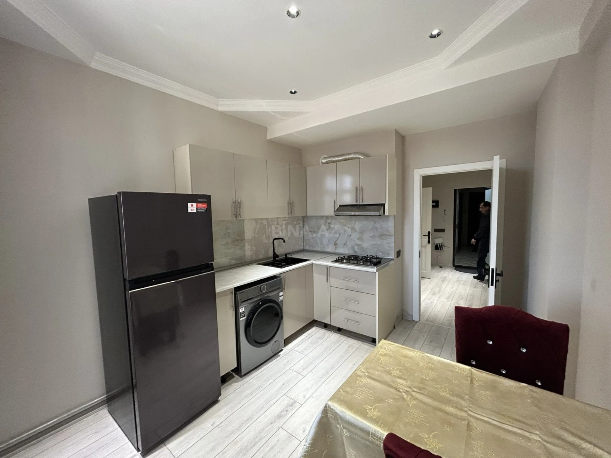 Kirayə verilir 2 otaqlı mənzil 60 m²