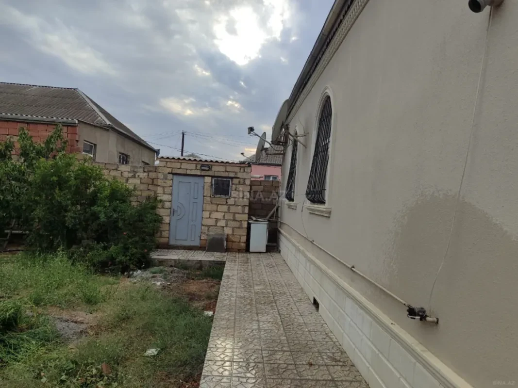 Satılır 4 otaqlı həyət evi 132 m²