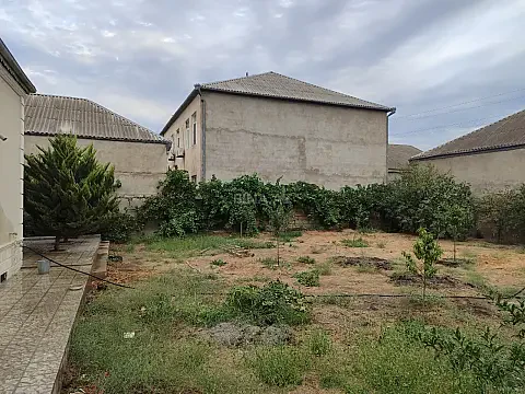 Satılır 4 otaqlı həyət evi 132 m²