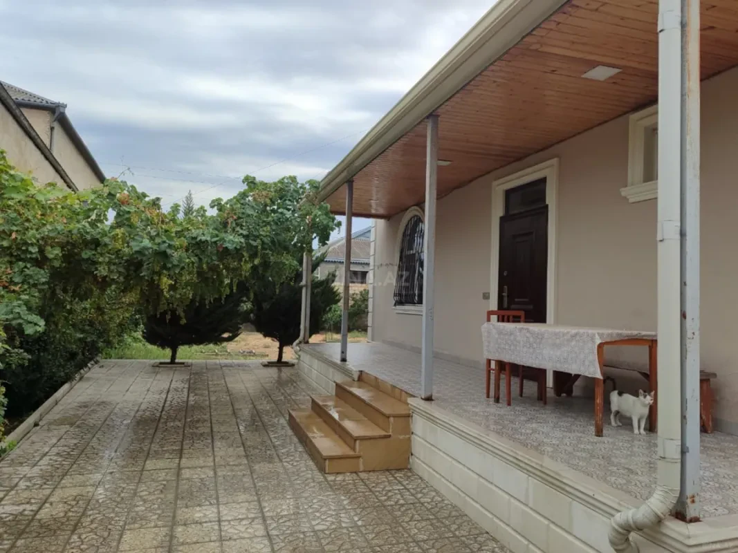 Satılır 4 otaqlı həyət evi 132 m²