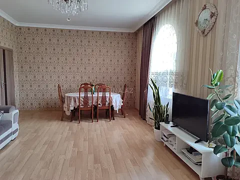 Satılır 4 otaqlı həyət evi 132 m²