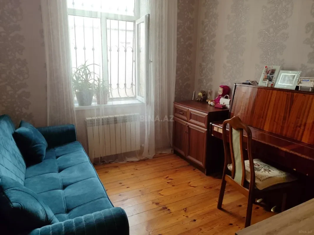 Satılır 4 otaqlı həyət evi 132 m²