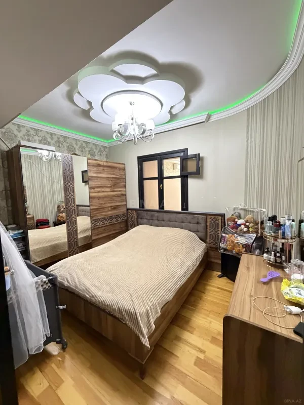Satılır 2 otaqlı mənzil 62 m²