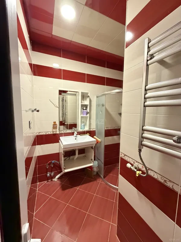 Satılır 2 otaqlı mənzil 62 m²