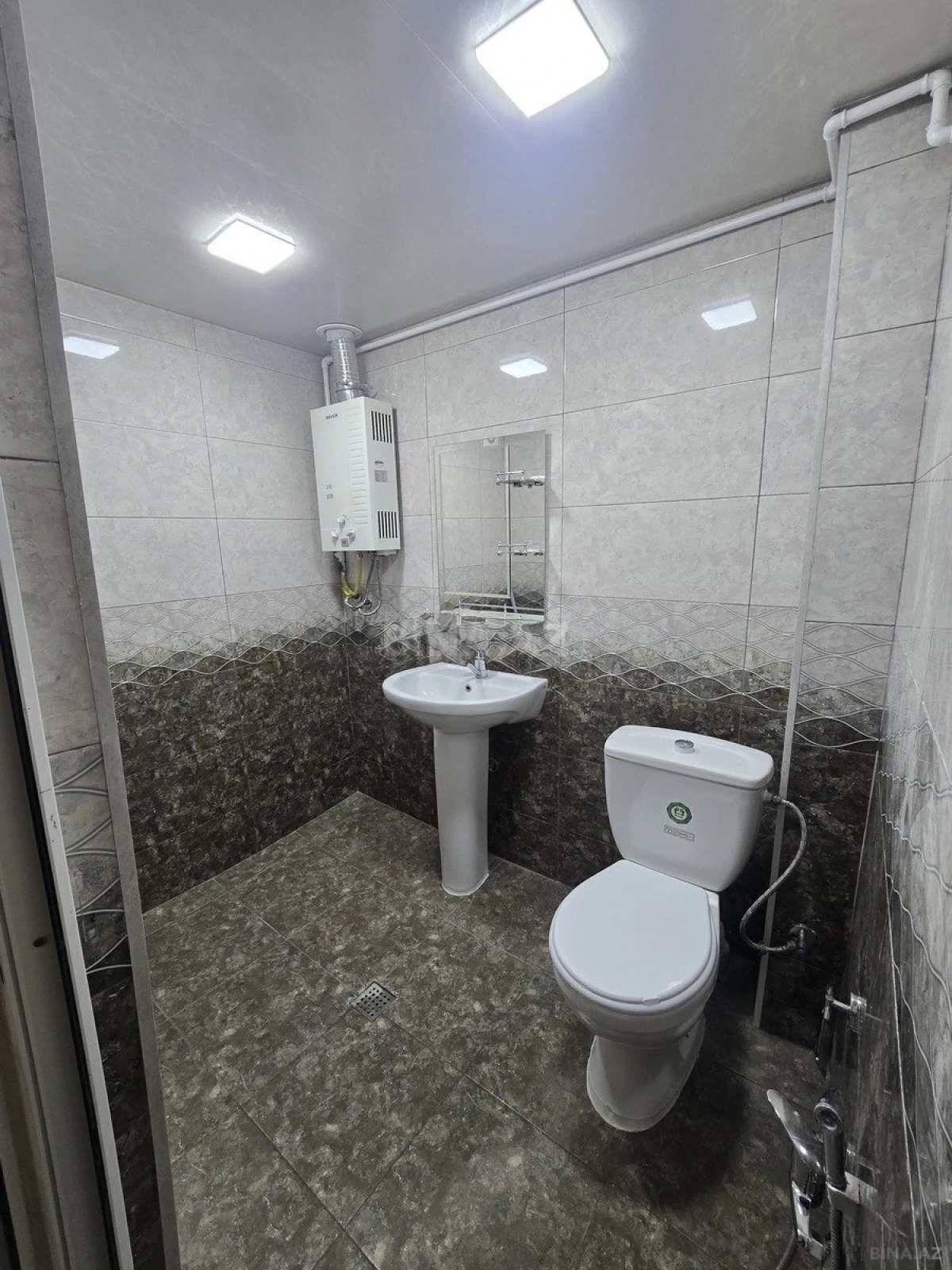 Satılır 2 otaqlı mənzil 55 m²