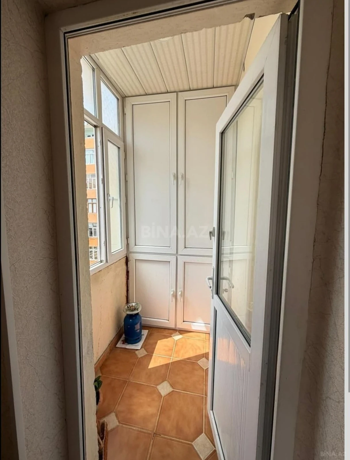 Satılır 2 otaqlı mənzil 73.5 m²