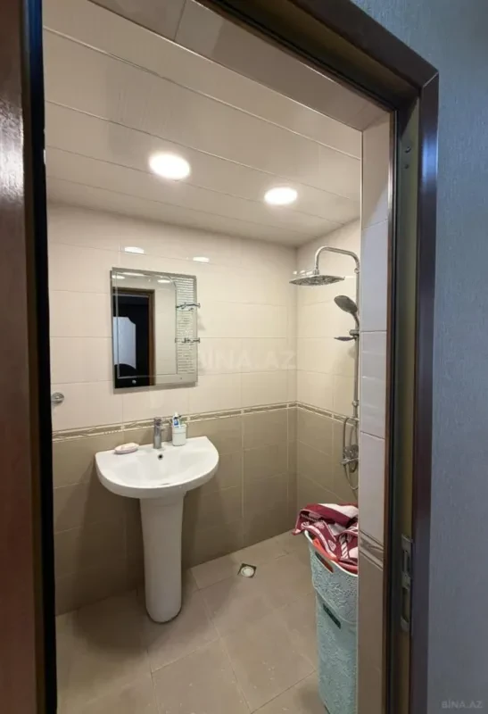Satılır 2 otaqlı mənzil 73.5 m²