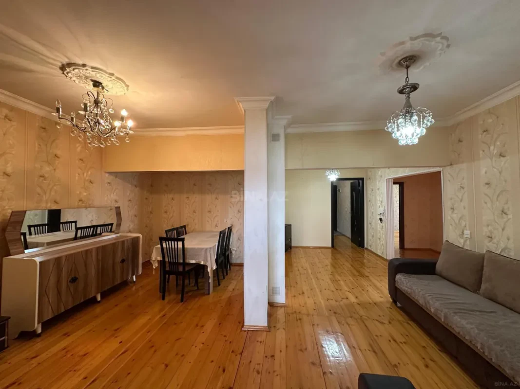 Satılır 4 otaqlı mənzil 120 m²