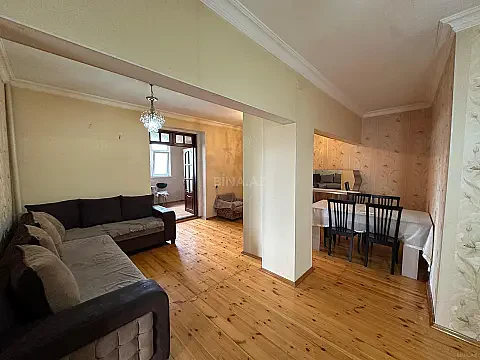 Satılır 4 otaqlı mənzil 120 m²