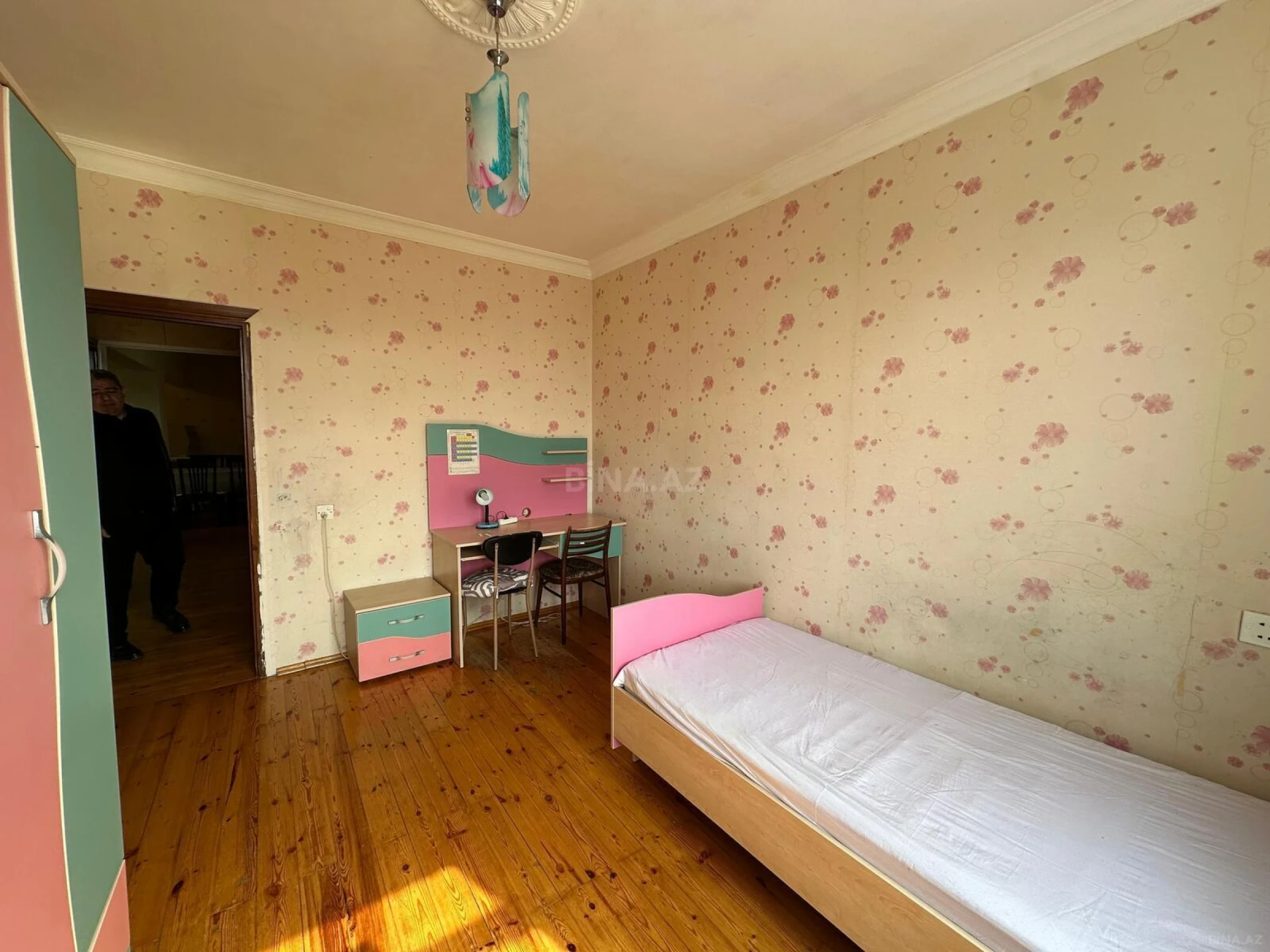 Satılır 4 otaqlı mənzil 120 m²