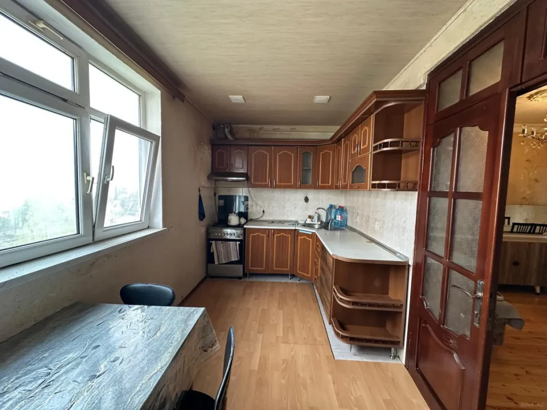 Satılır 4 otaqlı mənzil 120 m²