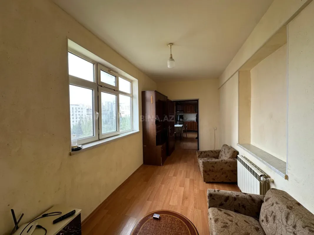 Satılır 4 otaqlı mənzil 120 m²