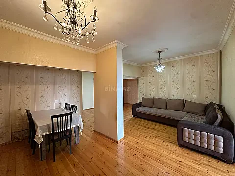 Satılır 4 otaqlı mənzil 120 m²