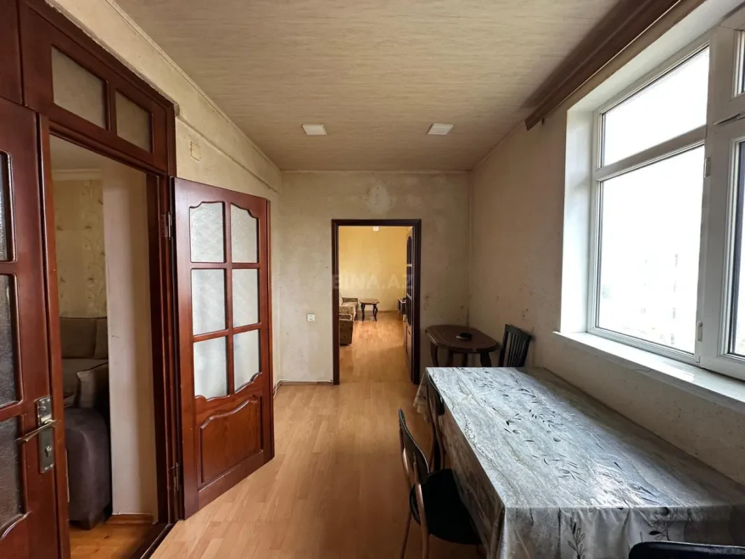 Satılır 4 otaqlı mənzil 120 m²