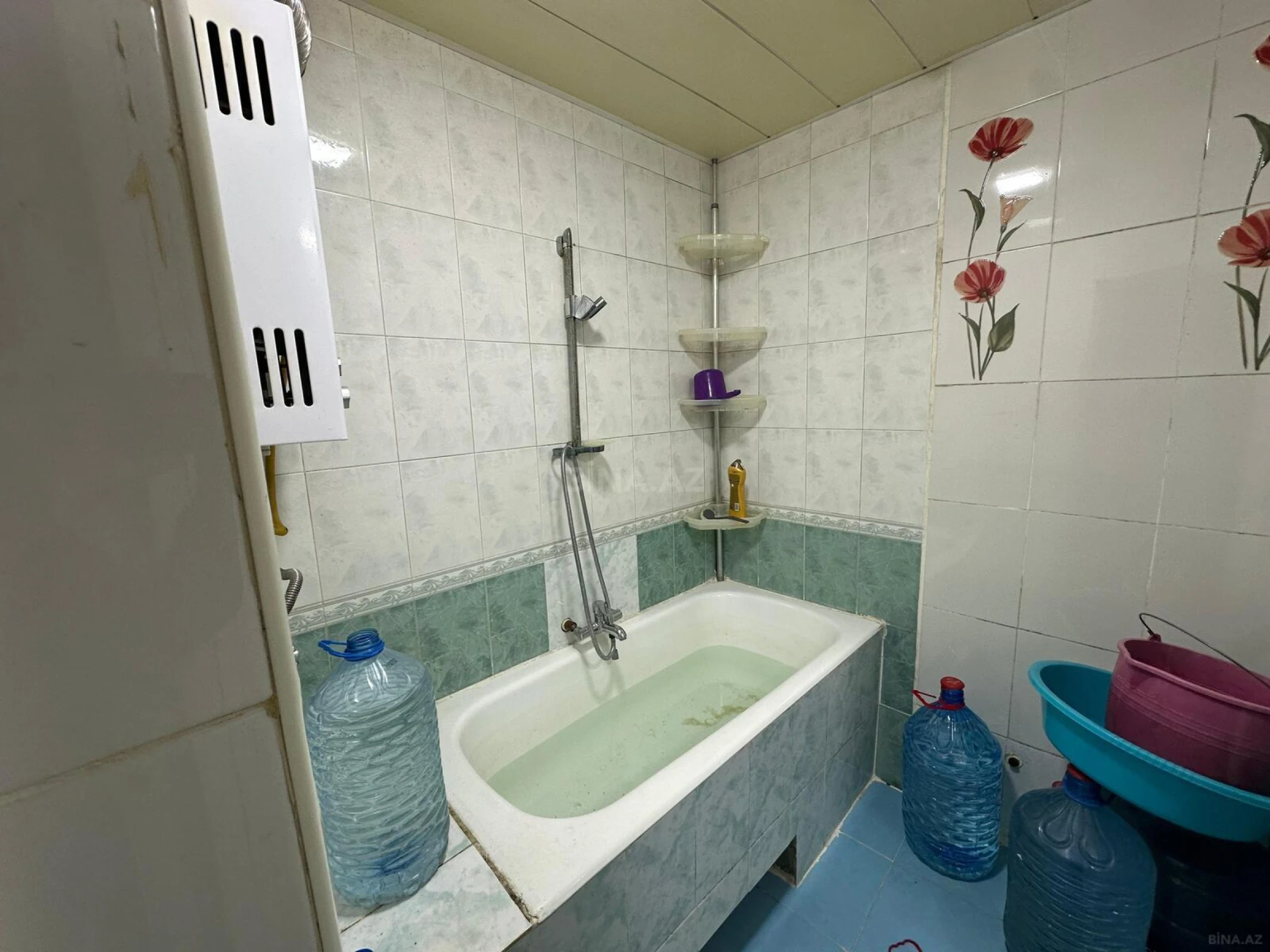 Satılır 4 otaqlı mənzil 120 m²