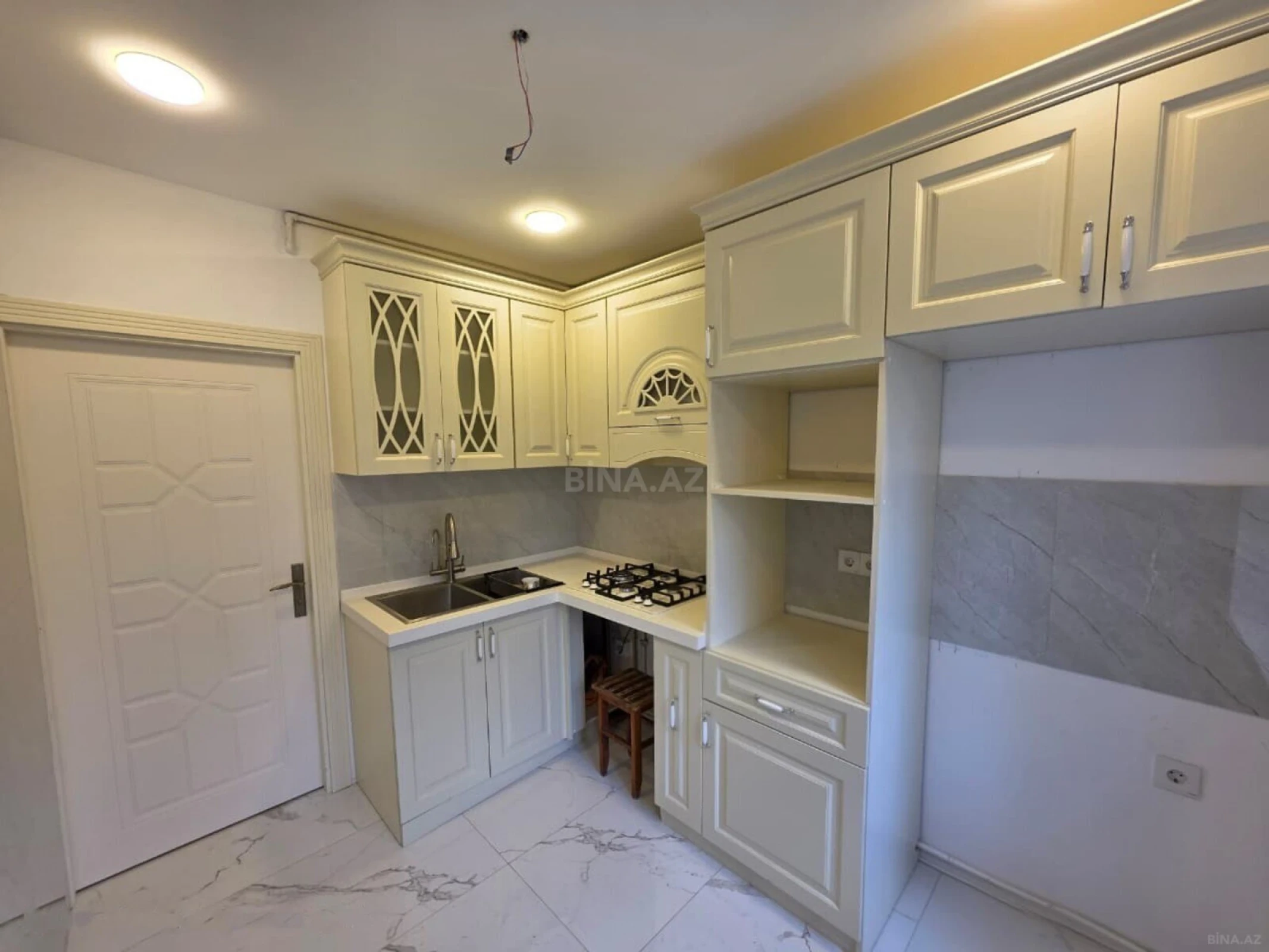 Satılır 3 otaqlı mənzil 75 m²