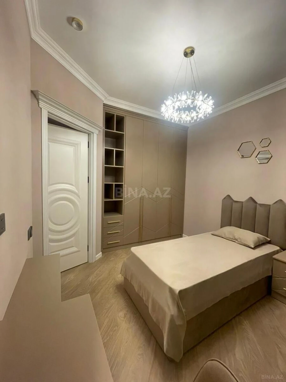 Kirayə verilir 3 otaqlı mənzil 106 m²