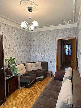 Satılır 4 otaqlı mənzil 100 m²
