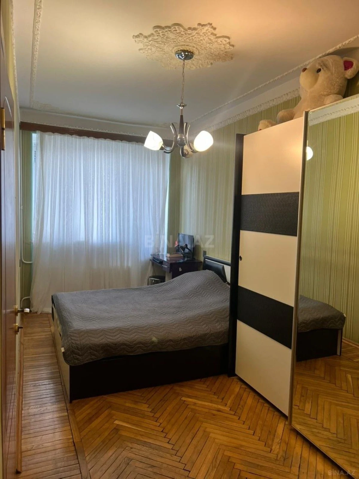 Satılır 4 otaqlı mənzil 100 m²