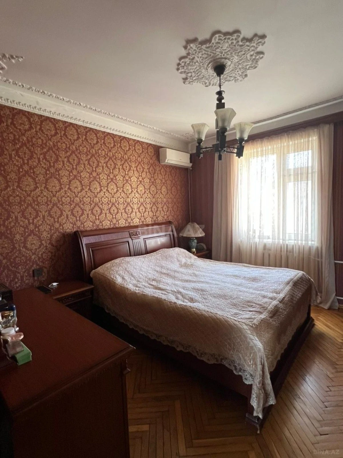 Satılır 4 otaqlı mənzil 100 m²