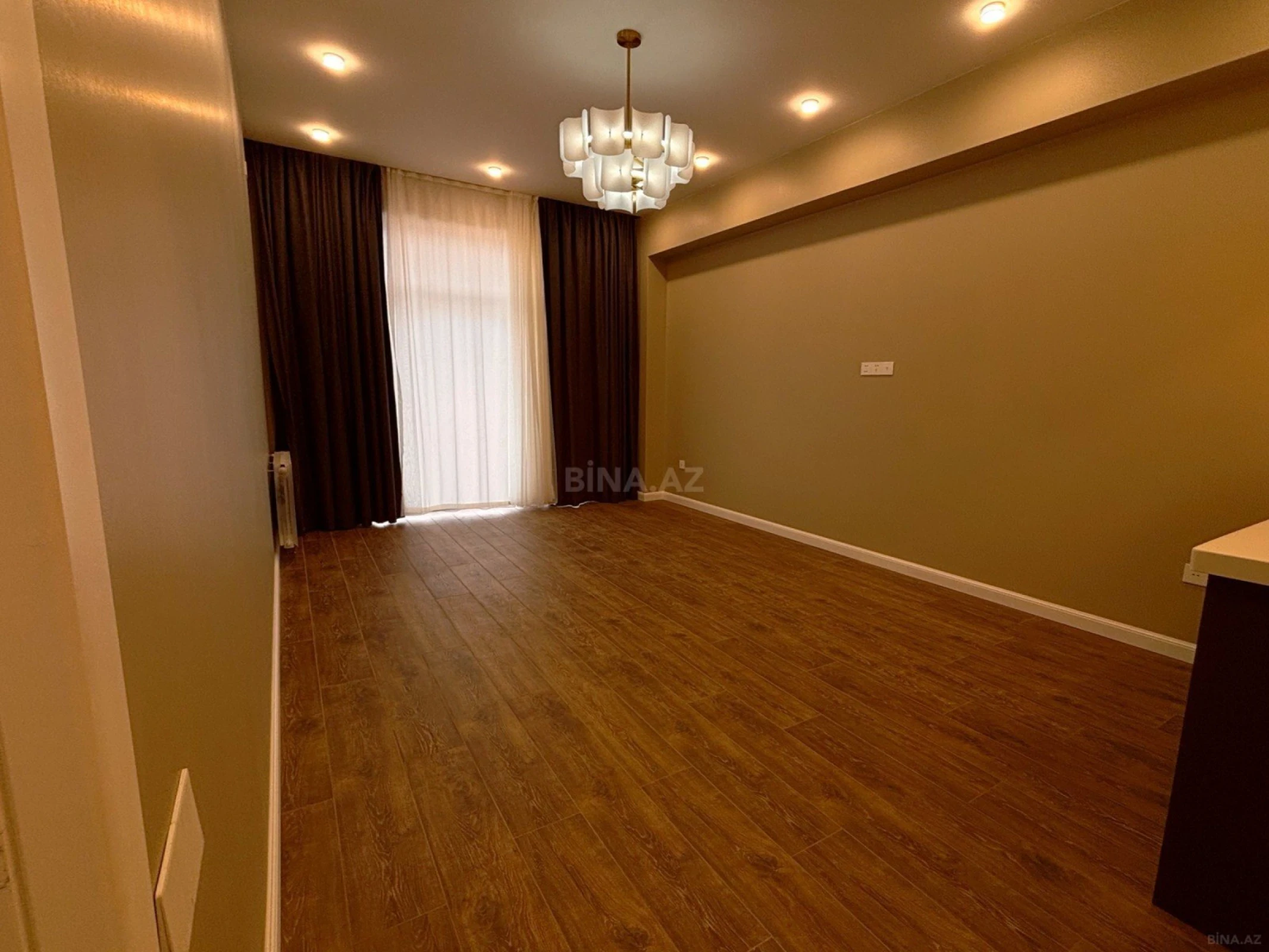 Satılır 2 otaqlı mənzil 64.5 m²
