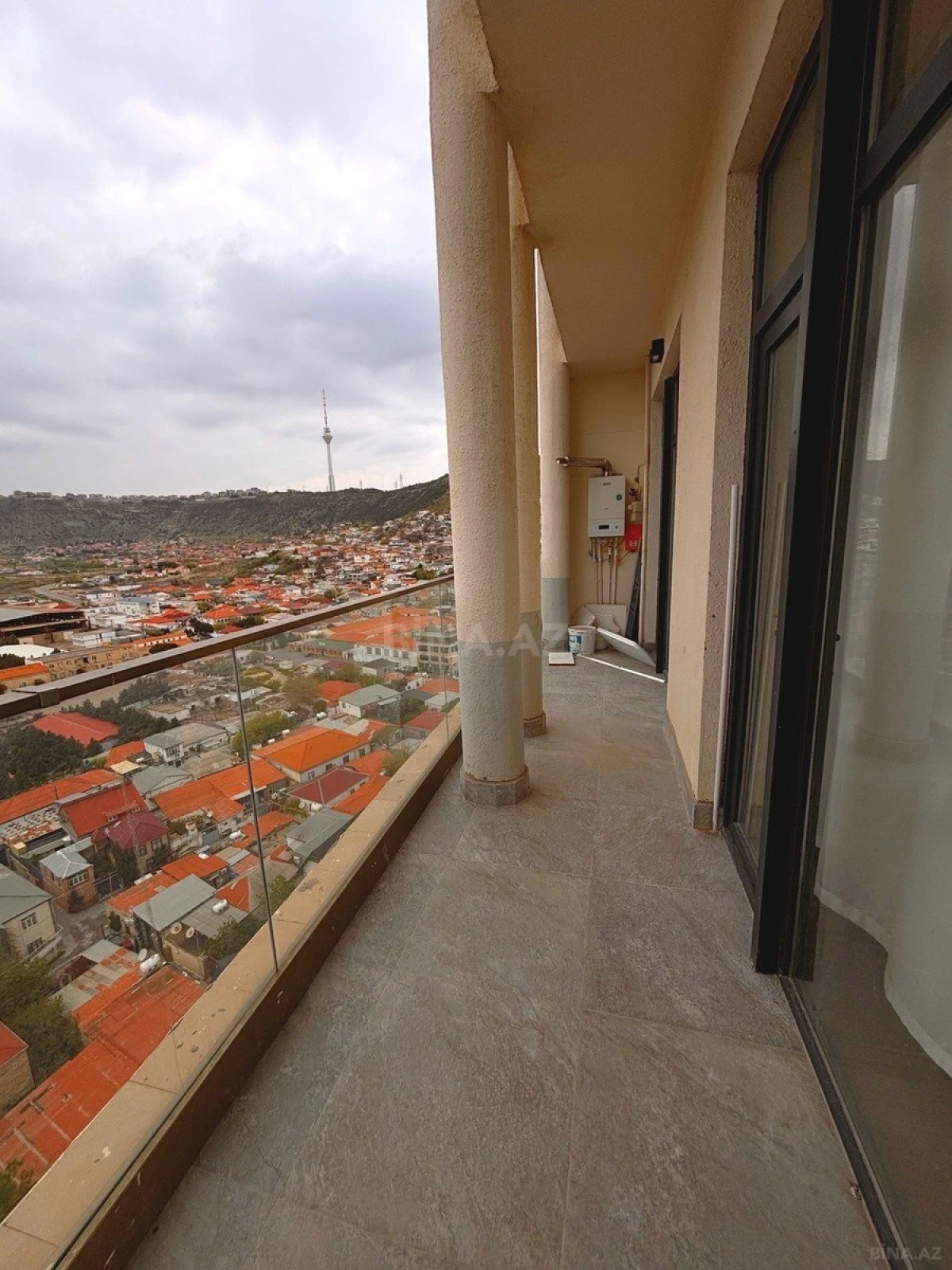 Satılır 2 otaqlı mənzil 64.5 m²