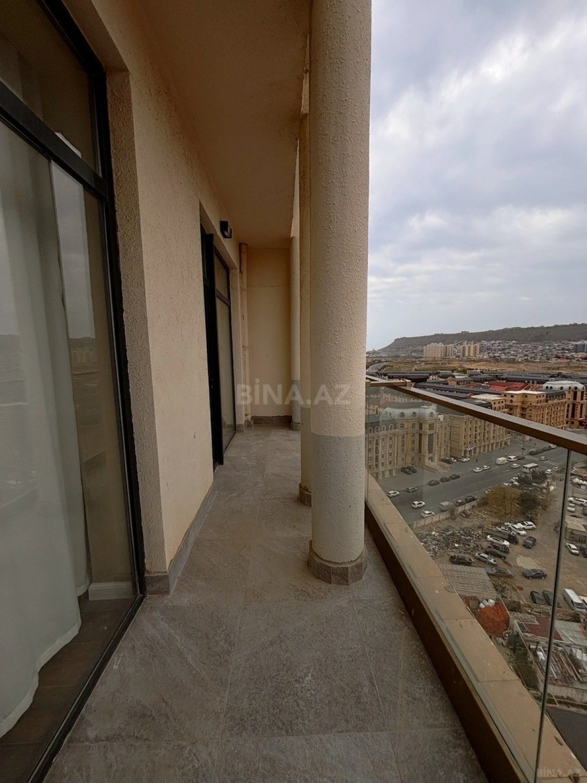 Satılır 2 otaqlı mənzil 64.5 m²