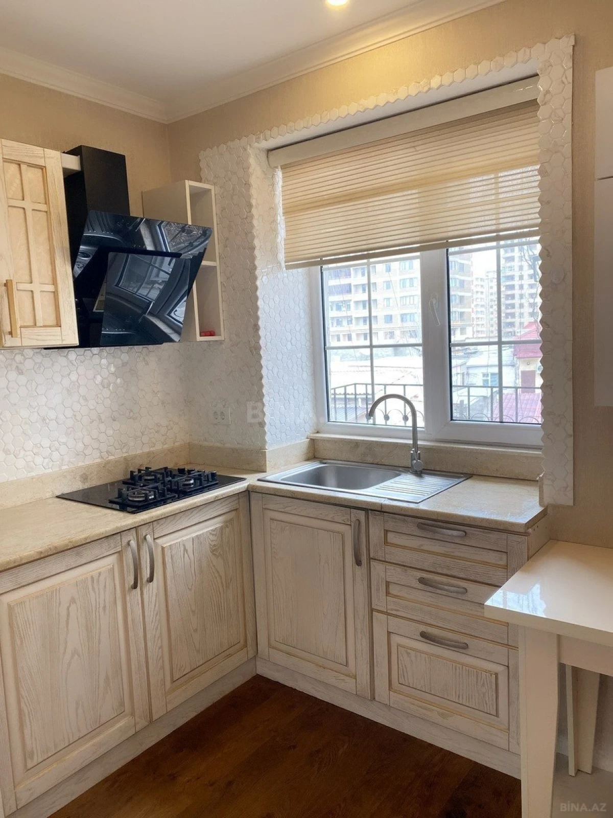 Kirayə verilir 2 otaqlı mənzil 60 m²