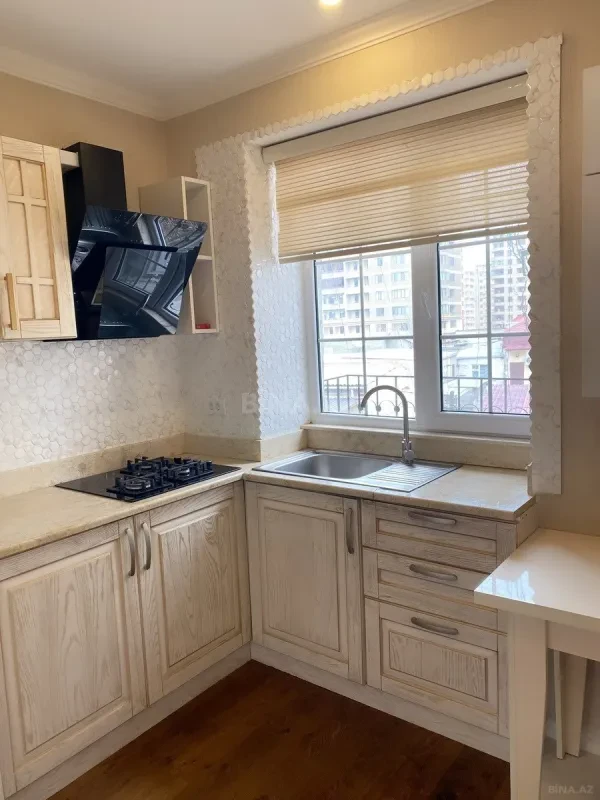 Kirayə verilir 2 otaqlı mənzil 60 m²