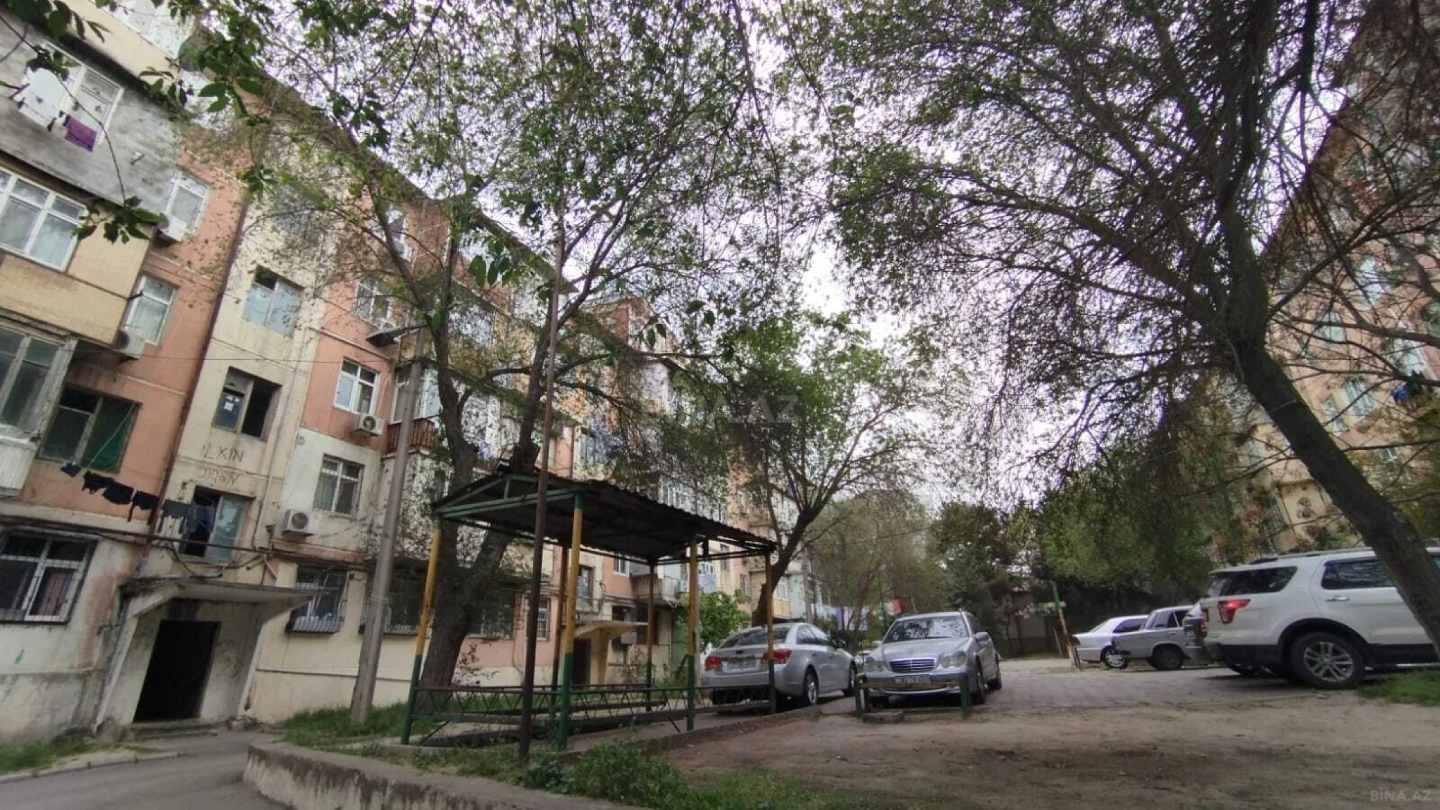 Satılır 1 otaqlı mənzil 35 m²