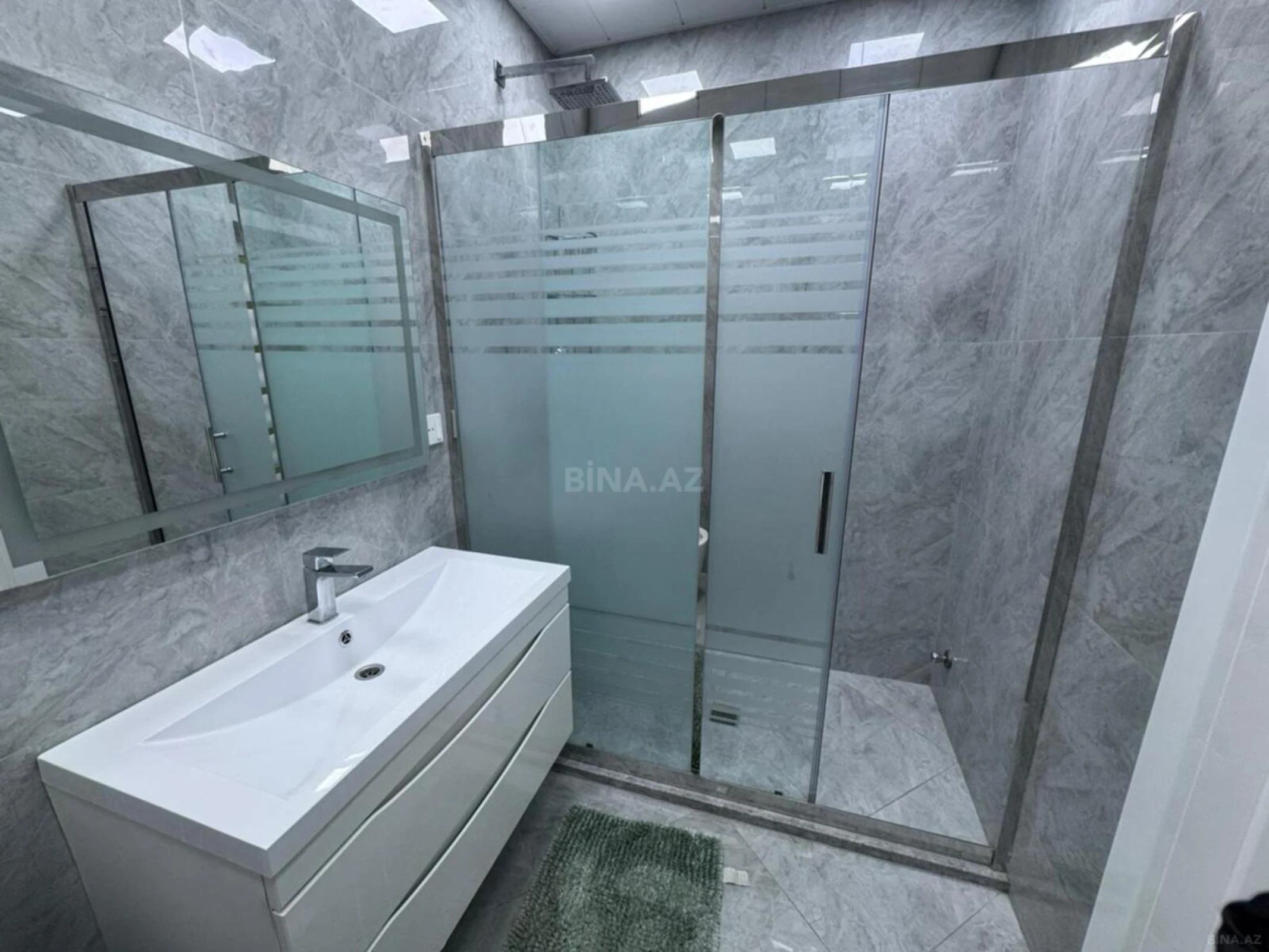 Kirayə verilir 3 otaqlı mənzil 120 m²