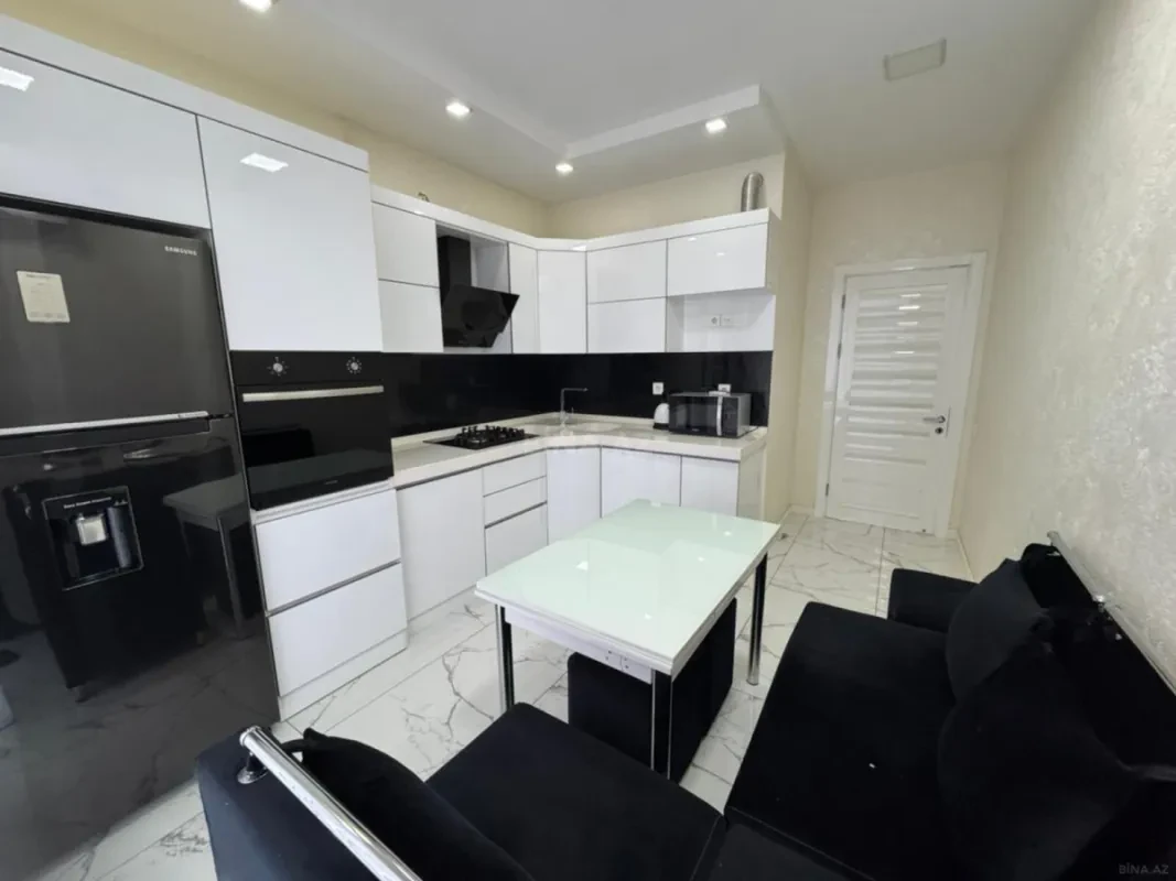 Kirayə verilir 3 otaqlı mənzil 120 m²