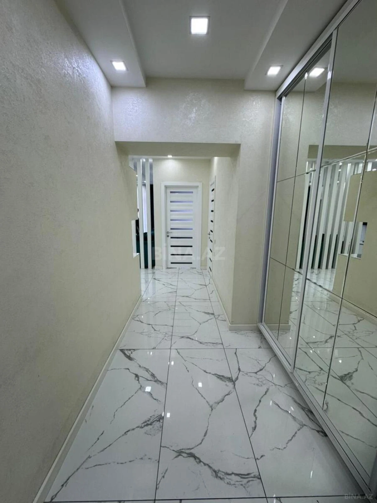 Kirayə verilir 3 otaqlı mənzil 120 m²