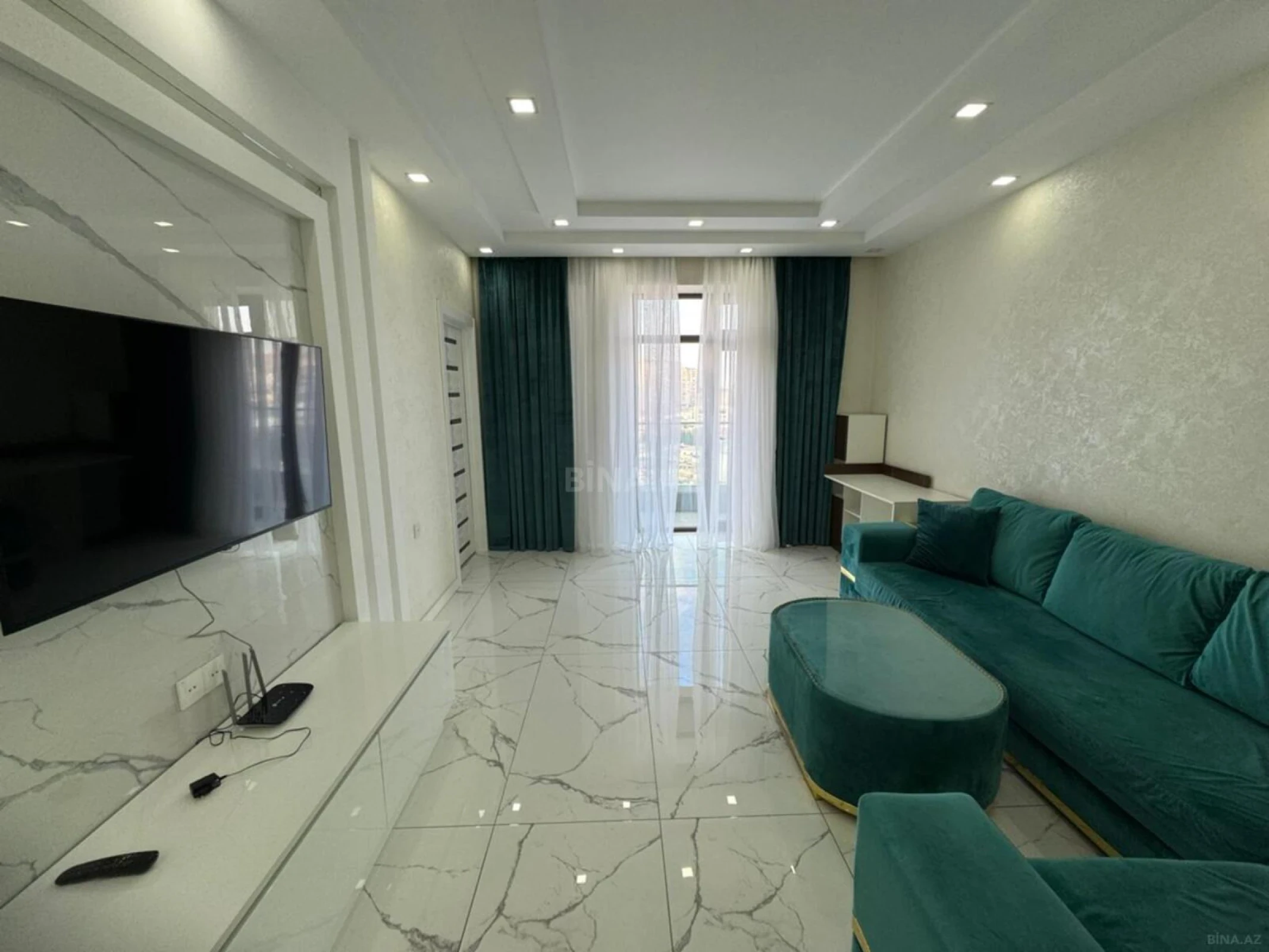 Kirayə verilir 3 otaqlı mənzil 120 m²
