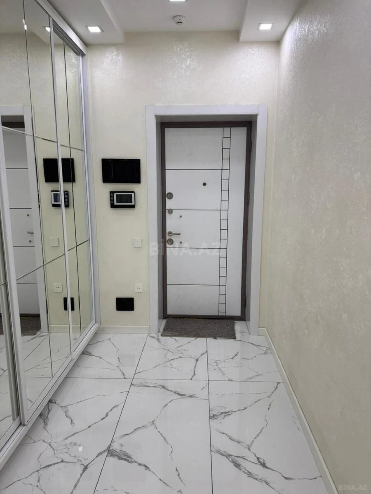Kirayə verilir 3 otaqlı mənzil 120 m²