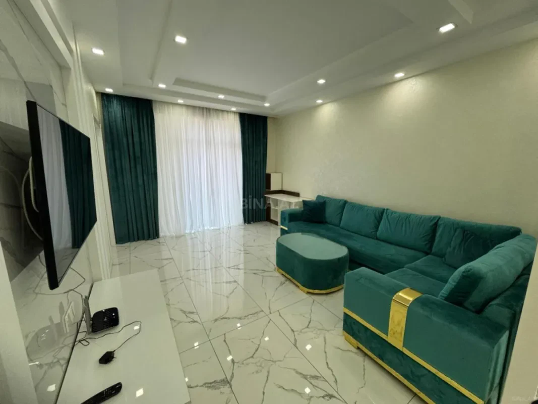 Kirayə verilir 3 otaqlı mənzil 120 m²