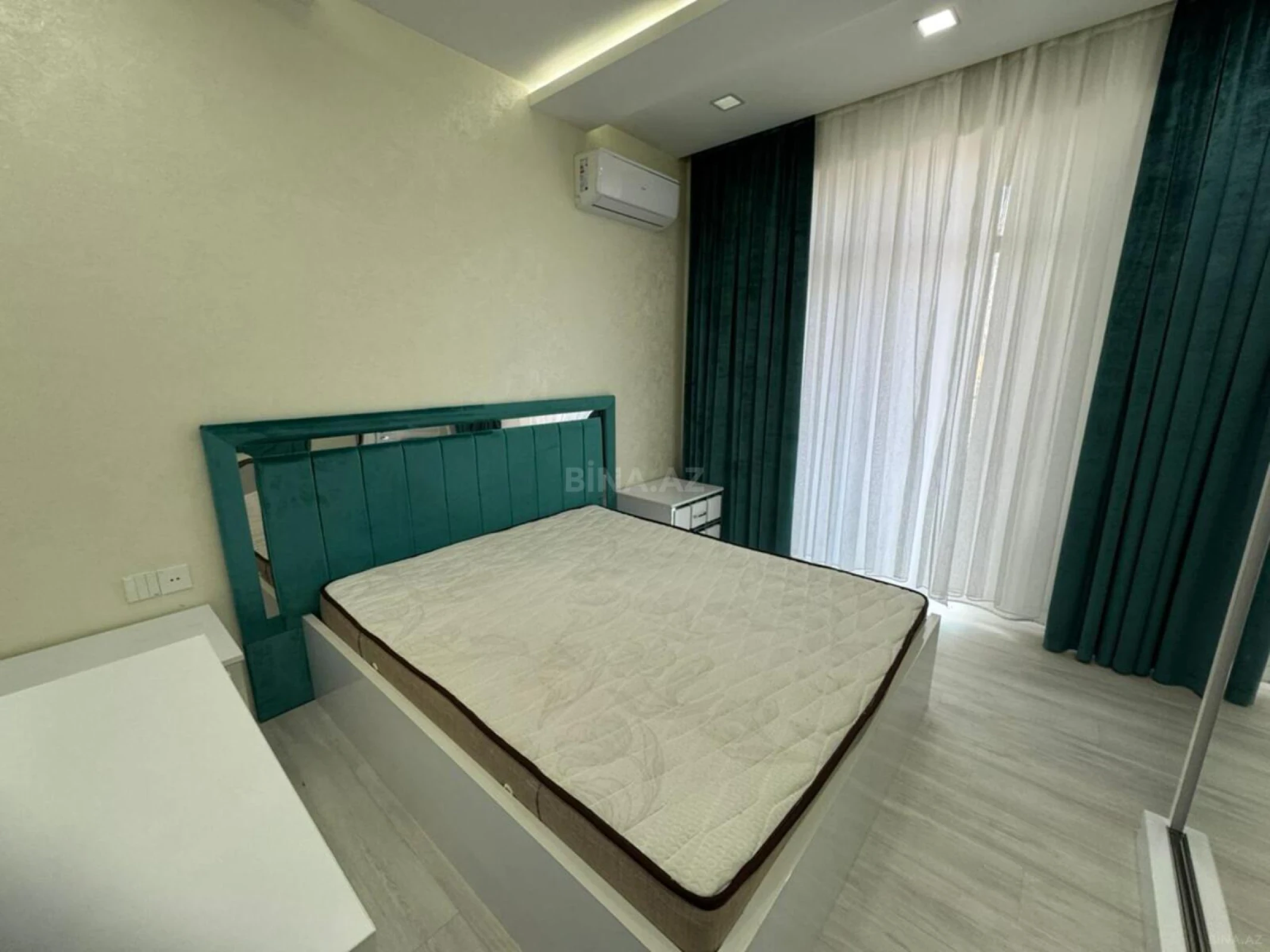 Kirayə verilir 3 otaqlı mənzil 120 m²