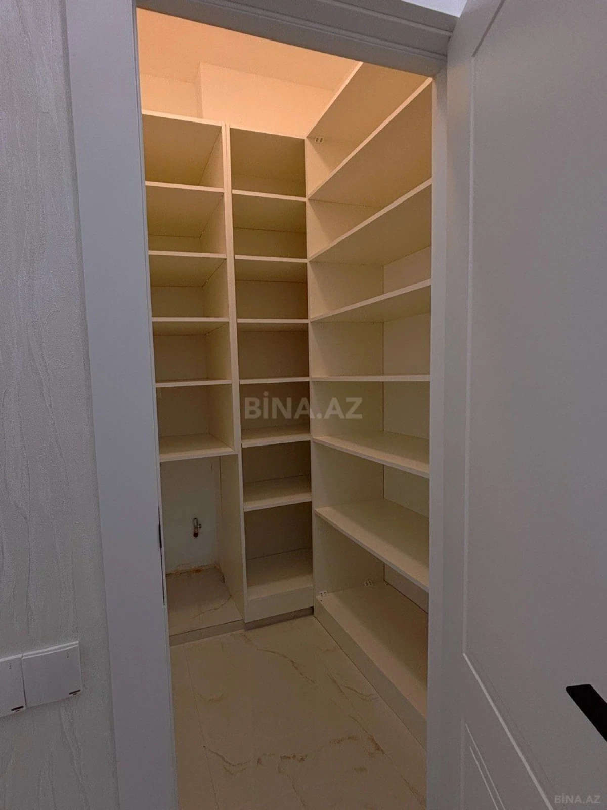 Satılır 2 otaqlı mənzil 64.5 m²